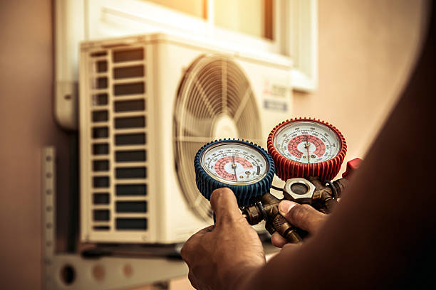 Professional Hvac technician working in Joliet, MT